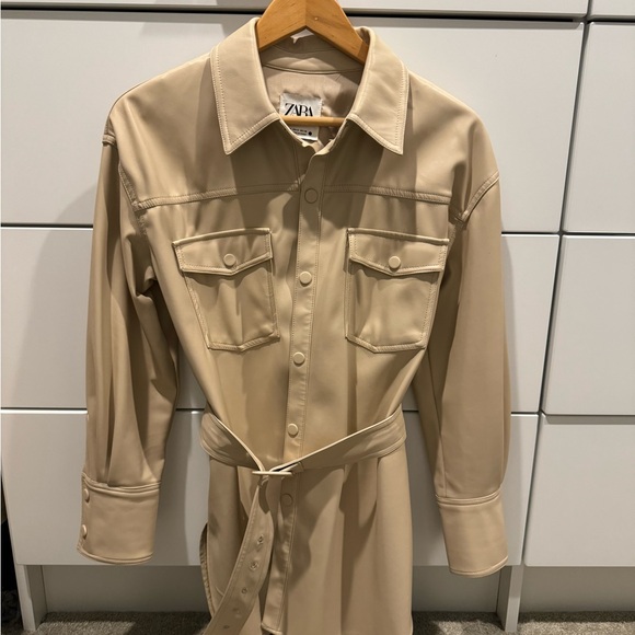 Leather jacket - Picture 1 of 3